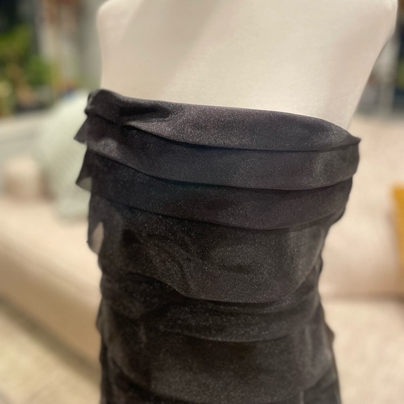 Stunning Cocktail Dress by twentyone - Picture 5 of 9